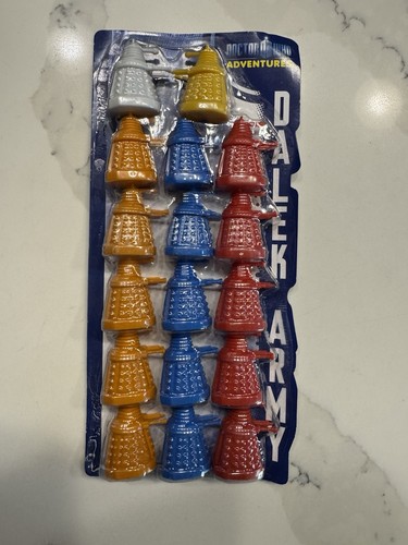 Dalek plastic figures 17 - dalek, x
