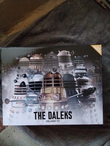 Dalek parliament set ten - dalek,