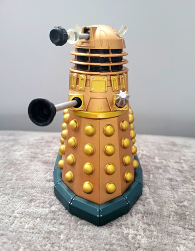 Doctor who daleks gold - doctor, dalek