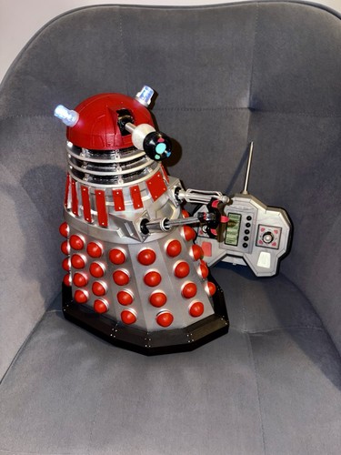 Doctor who dalek figure - doctor, custom